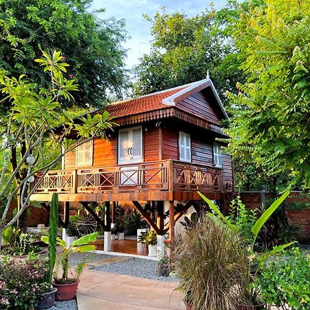 The Little Vegan Homestay Phumi Banteay Srei Eksteriør billede